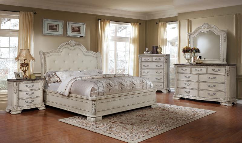 McFerran B1000 Antique White Tufted King Size Bedroom Set 4Pcs .