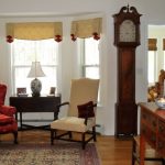 Window treatment for bay window area - Traditional - Living Room .