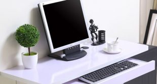 Simple home desktop computer desk simple small apartment new space .