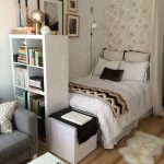 DIY Ideas for Making a Home on a New Grad's Budget | Bedroom decor .
