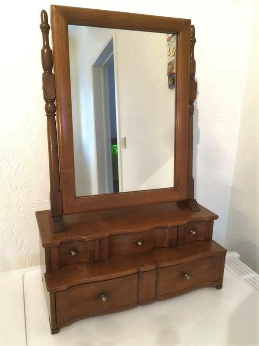 Victorian dressing table mirror with drawers - England - ca. 1890 .