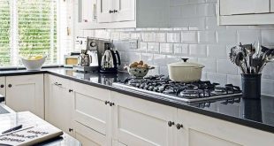 Light and entertaining kitchen | Kitchen black counter, Kitchen .