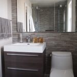 12 Design Tips to Make a Small Bathroom Better | Modern small .