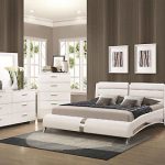 STANTON-Ultra Modern 5pcs Glossy White Queen Size Platform Bedroom .