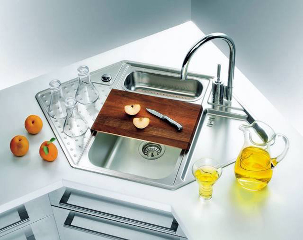 15 Cool Corner Kitchen Sink Designs | Home Design Lov
