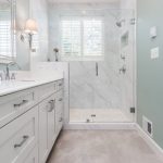 75 Beautiful Small Master Bathroom Pictures & Ideas | Hou