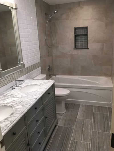 41 Small Master Bathroom Design Ideas | Sebring Design Bui