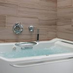 The Best Walk-In Bathtubs and Showers for Seniors - 2018 Revie