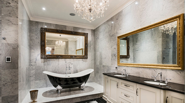 20 Gorgeous Bathroom Crystal Chandeliers | Home Design Lov
