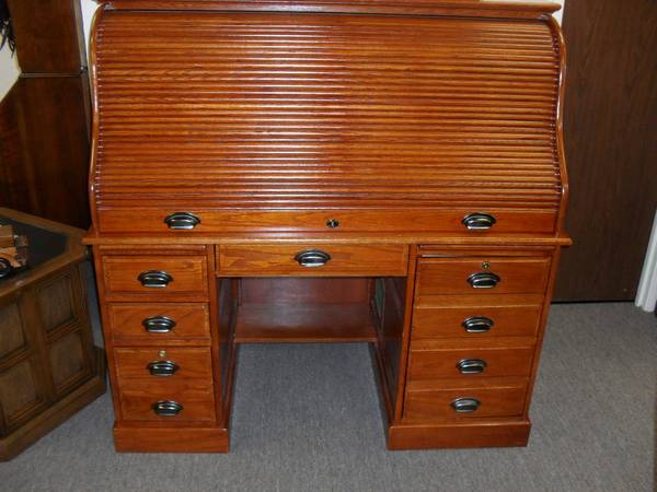 Gorgeous "Modern" Computer Roll Top Desk - $575 - Quality Used .