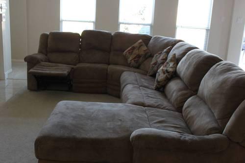 Used sectional sofa (curved L shape) for Sale in Missouri City .
