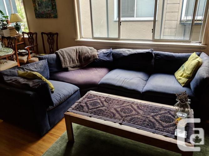 Comfy Navy Sectional Sofa (Vancouver) for sale in Vancouver .