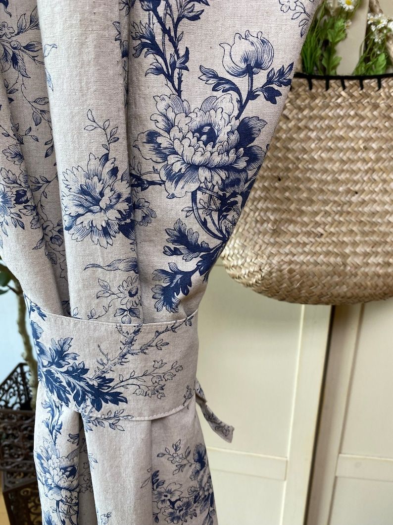 Add Elegance to Your Living Room with French Country Curtains