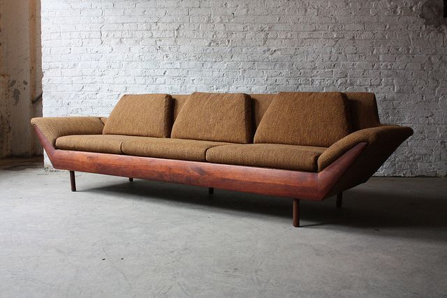 Discover the Timeless Elegance of Flexsteel Mid Century Sofas