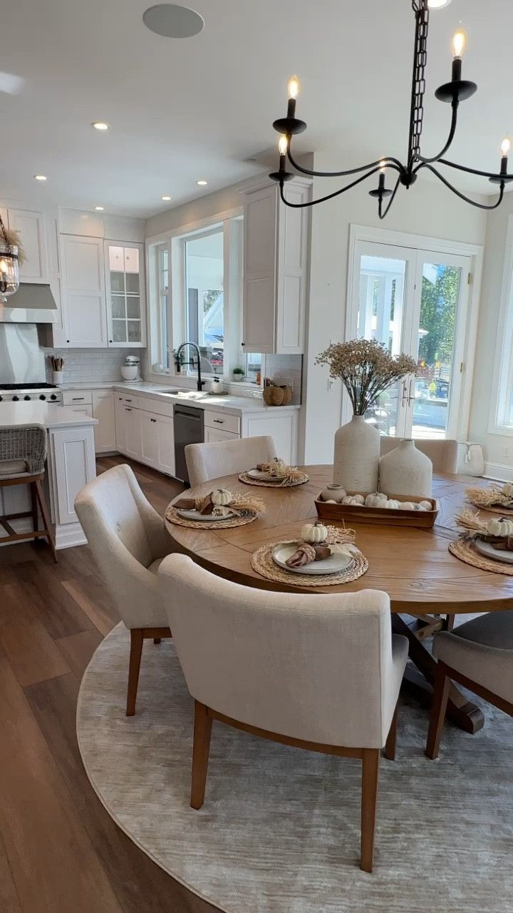 Embrace Elegance: Transform Your Dining Room with a Round Table