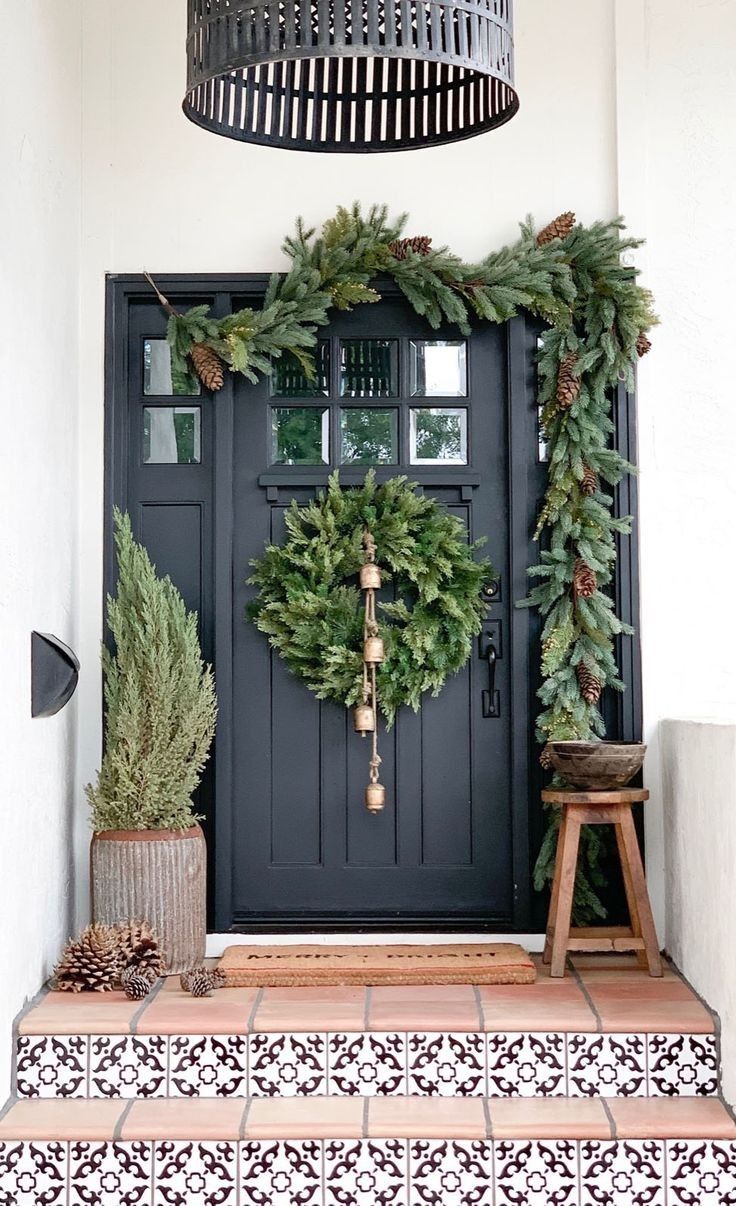 Festive and Fabulous: The Ultimate Guide to Exterior Christmas Decorating Ideas