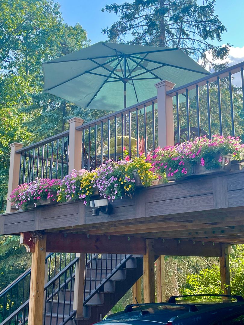 Green Oasis: Transform Your Deck with These Plant Decor Ideas