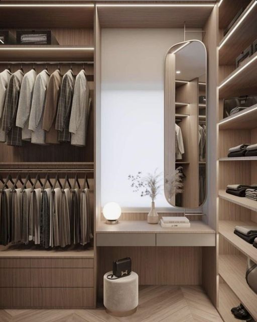 Maximize Your Space: Small Bedroom Closet Organizers for Efficient Storage