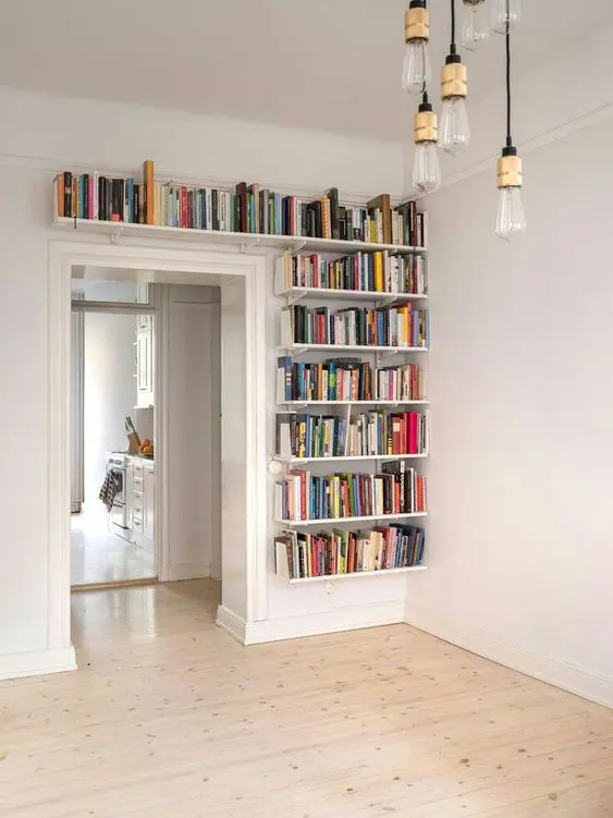 Maximizing Space: Contemporary DIY Bookshelves for Small Rooms