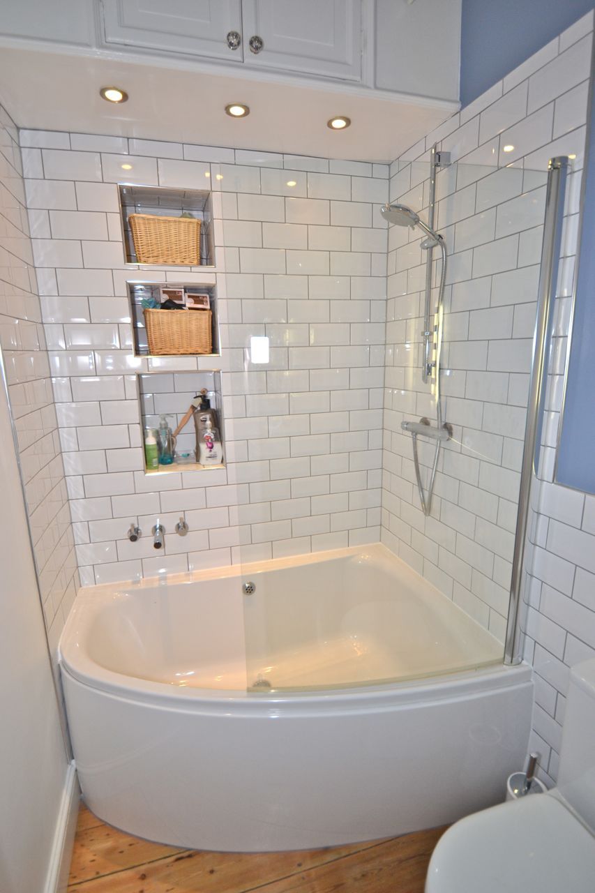 Maximizing Space: The Best Deep Bathtubs for Small Bathrooms