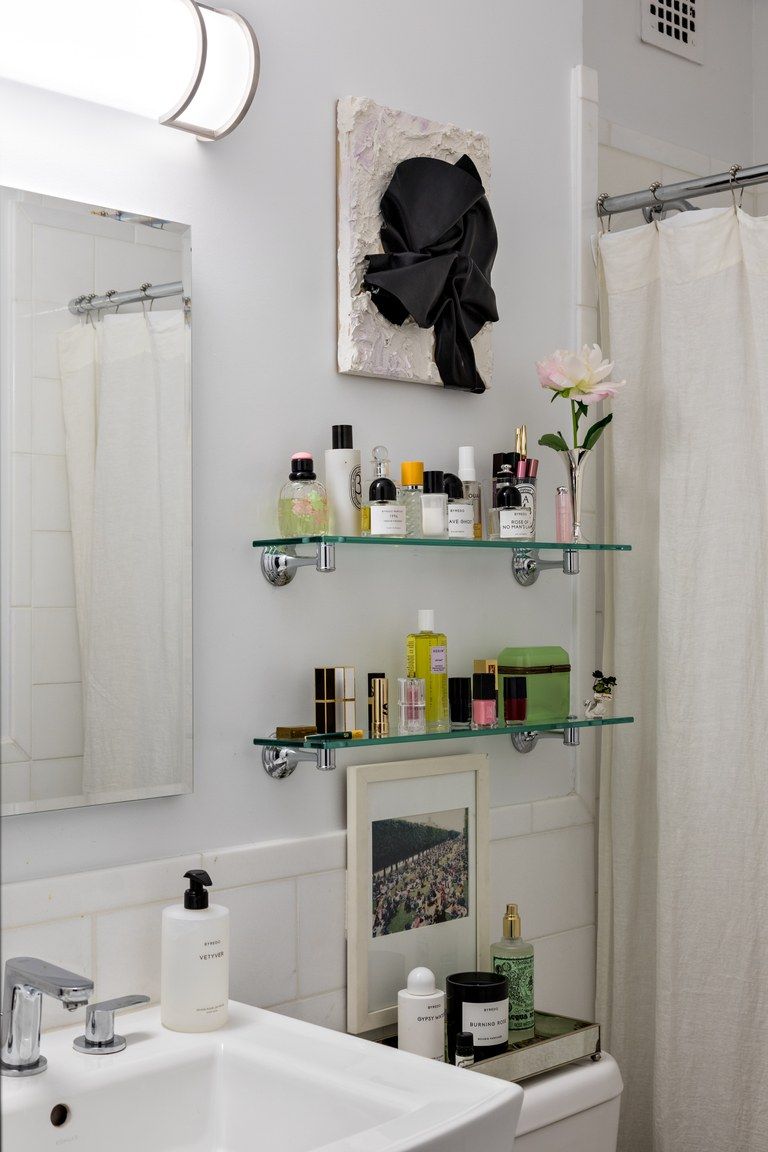 Revamp Your Bathroom with Stylish Floating Glass Shelves