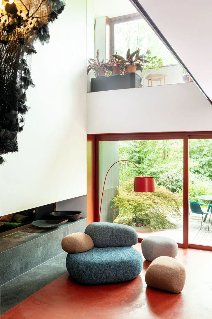 Revolutionizing Your Living Room: The Benefits of a Modular Couch System
