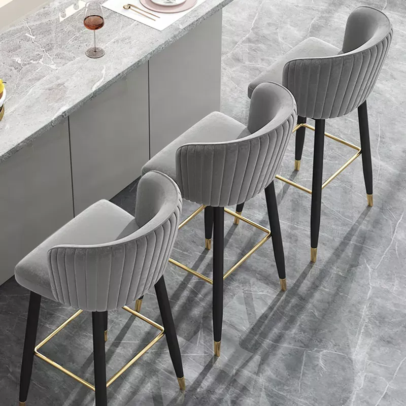 The Benefits of Counter Height Bar Stools with Backs: Comfort and Style Combined