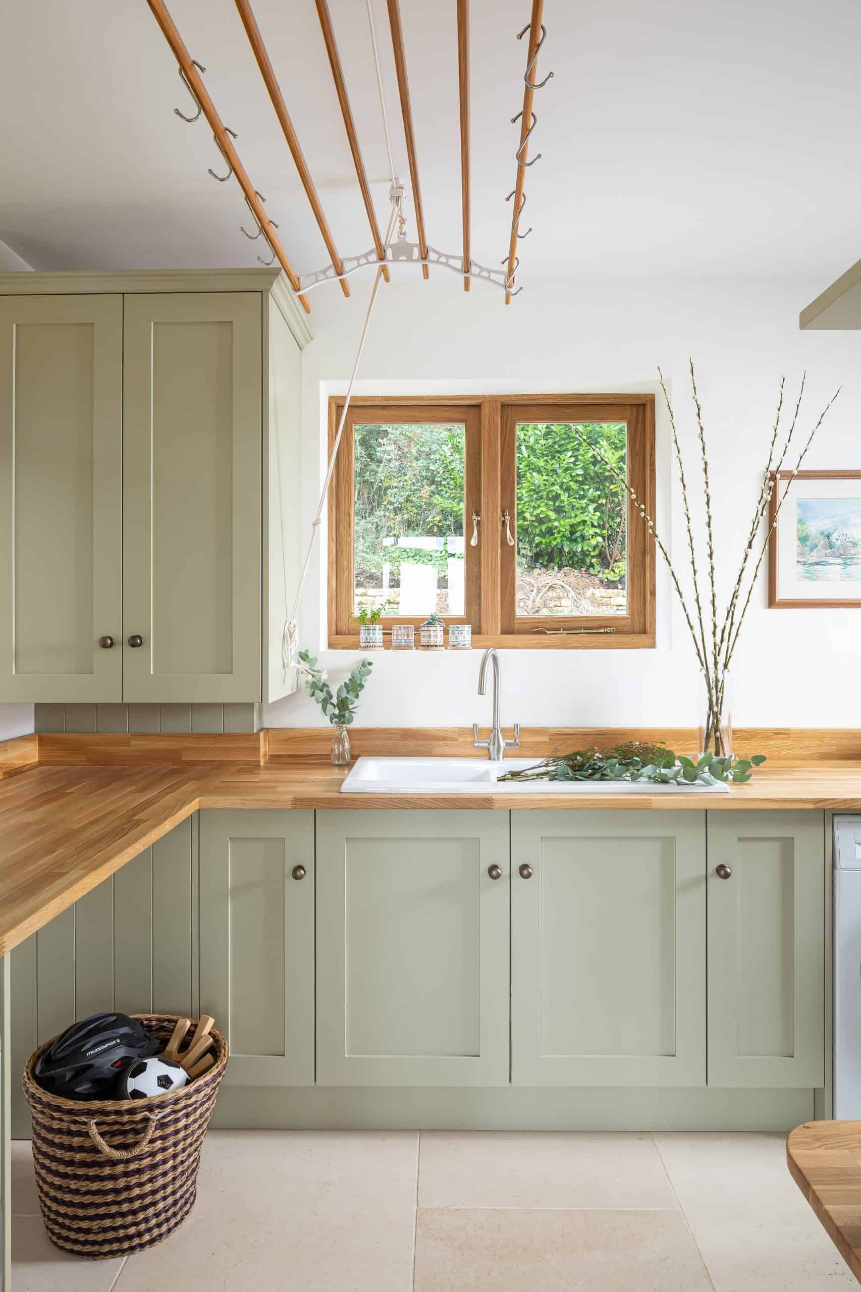 The Perfect Pairing: Choosing the Right Kitchen Worktops and Cupboards for Your Home