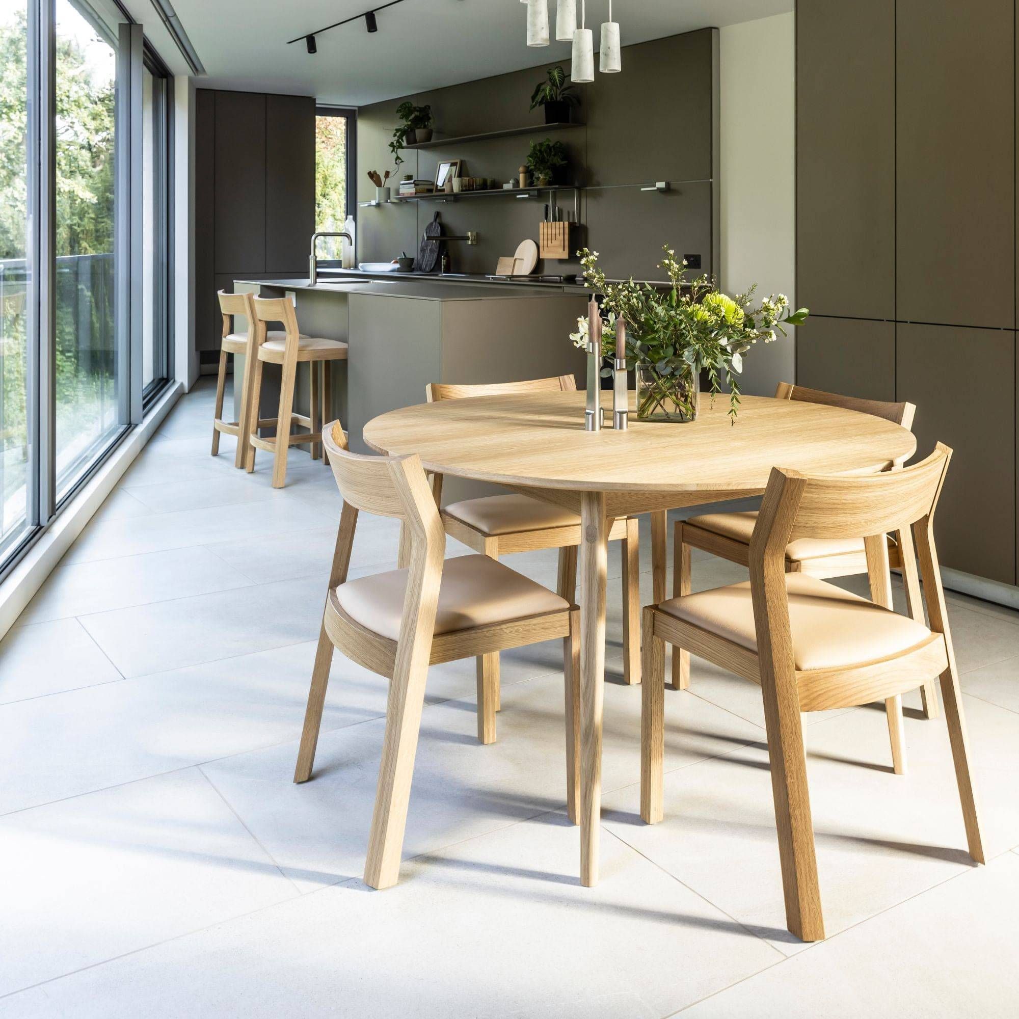 dining room table with 6 chairs