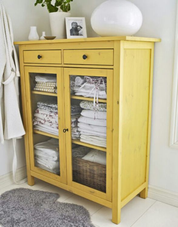 The Perfect Solution for Bathroom Towel Storage: Choosing the Right Cabinet
