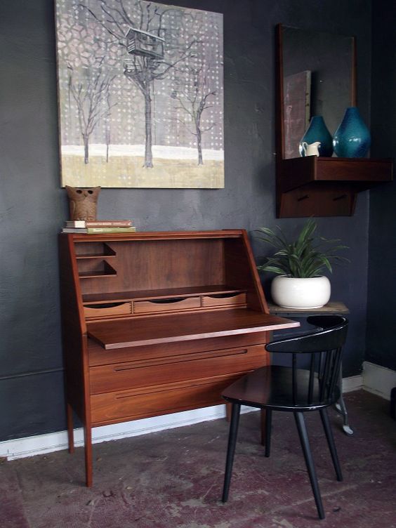The Timeless Appeal of Secretary Desks: A Classic and Functional Piece for Every Home