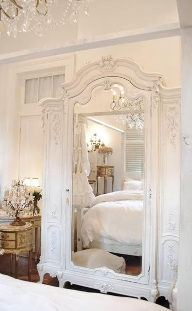 The Timeless Elegance of White Wardrobes With Mirror: A Must-Have for Every Chic Bedroom