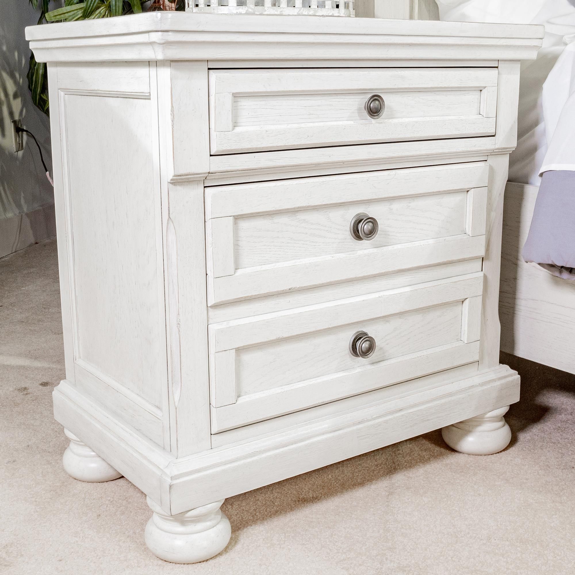 Timeless Elegance: The Beauty of Antique White Bedroom Furniture