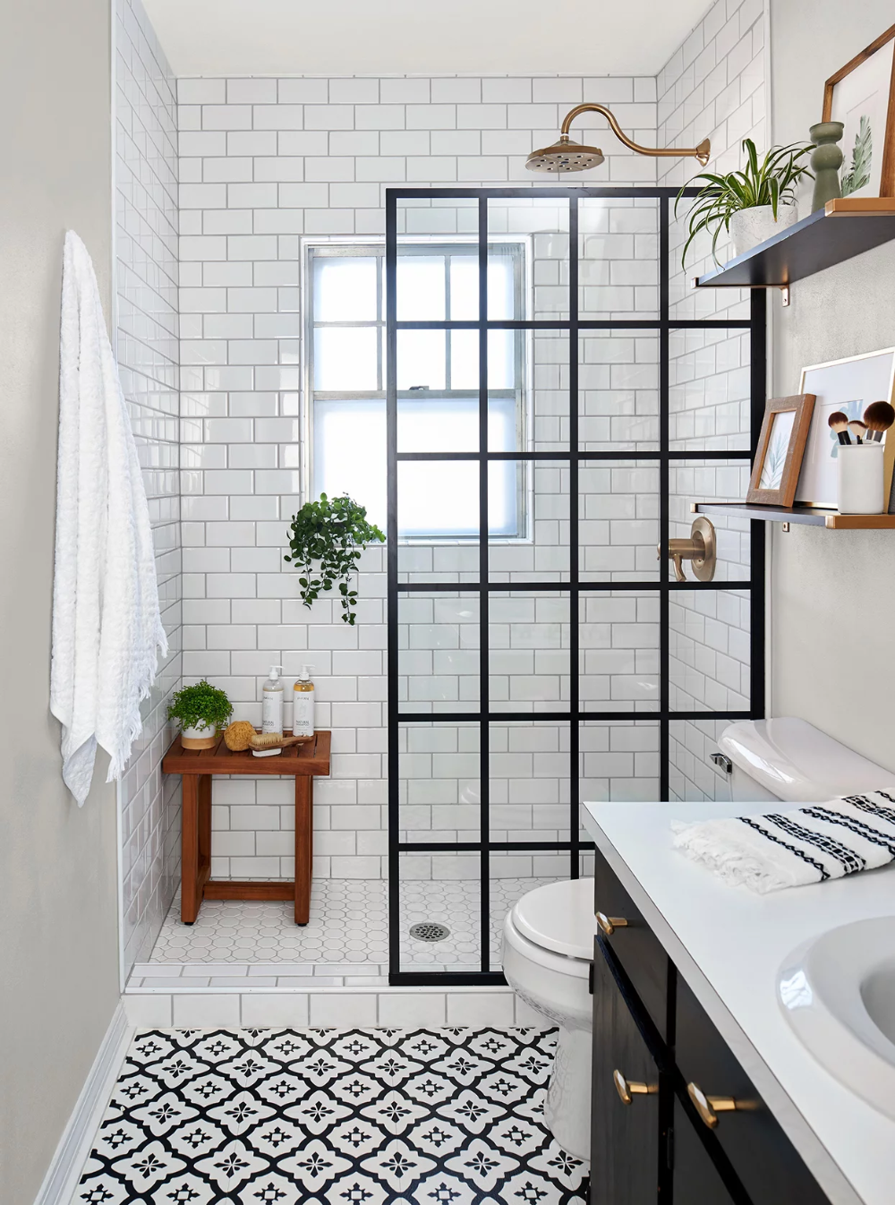 Transform Your Tiny Space with These Small Master Bathroom Ideas