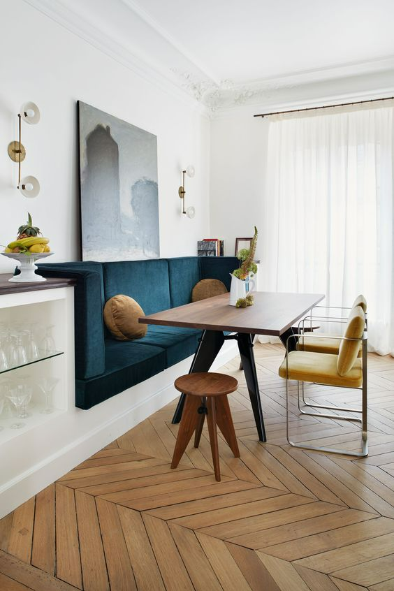 Upgrade Your Dining Experience with a Stylish Dining Room Table and 6 Chairs