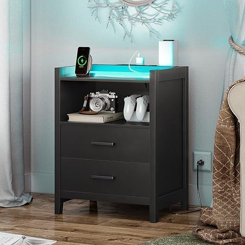 Elegant ⁢Nightstands: Unique Designs & Functional Storage