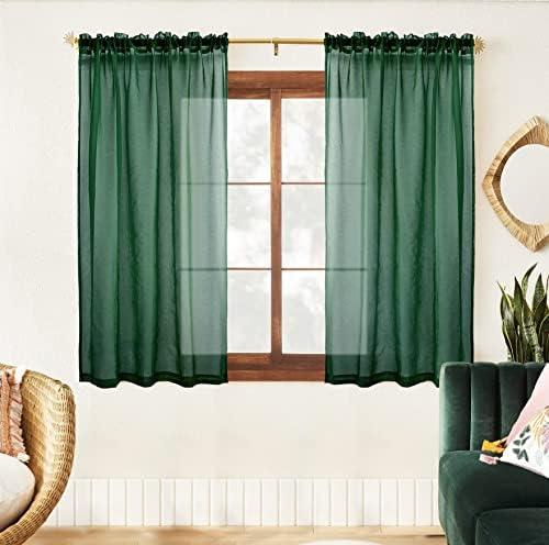 Enhance Your Home with Stunning Blackout Curtains & Décor