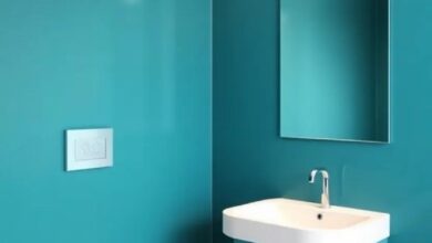 Transform Your Bathroom: Stylish Wallpaper Ideas for Stunning Wall Decor