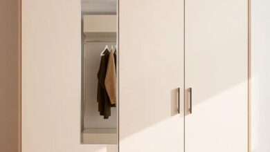 27 Innovative Bedroom Wardrobes with Built-in Mirrors for a Stylish Space