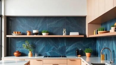 27 Vibrant Maximalist Kitchens with Bold, Colorful Backsplashes to Inspire You