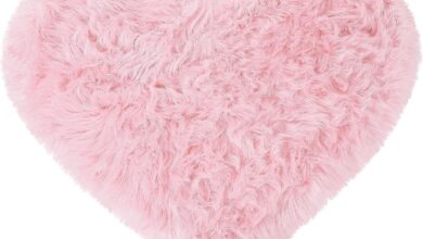 How We Added Cozy Charm with the uxcell Heart Shaped Rug