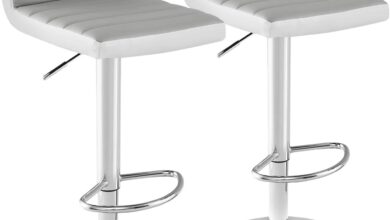 Why We Love the Giantex Adjustable Swivel Bar Stools Set