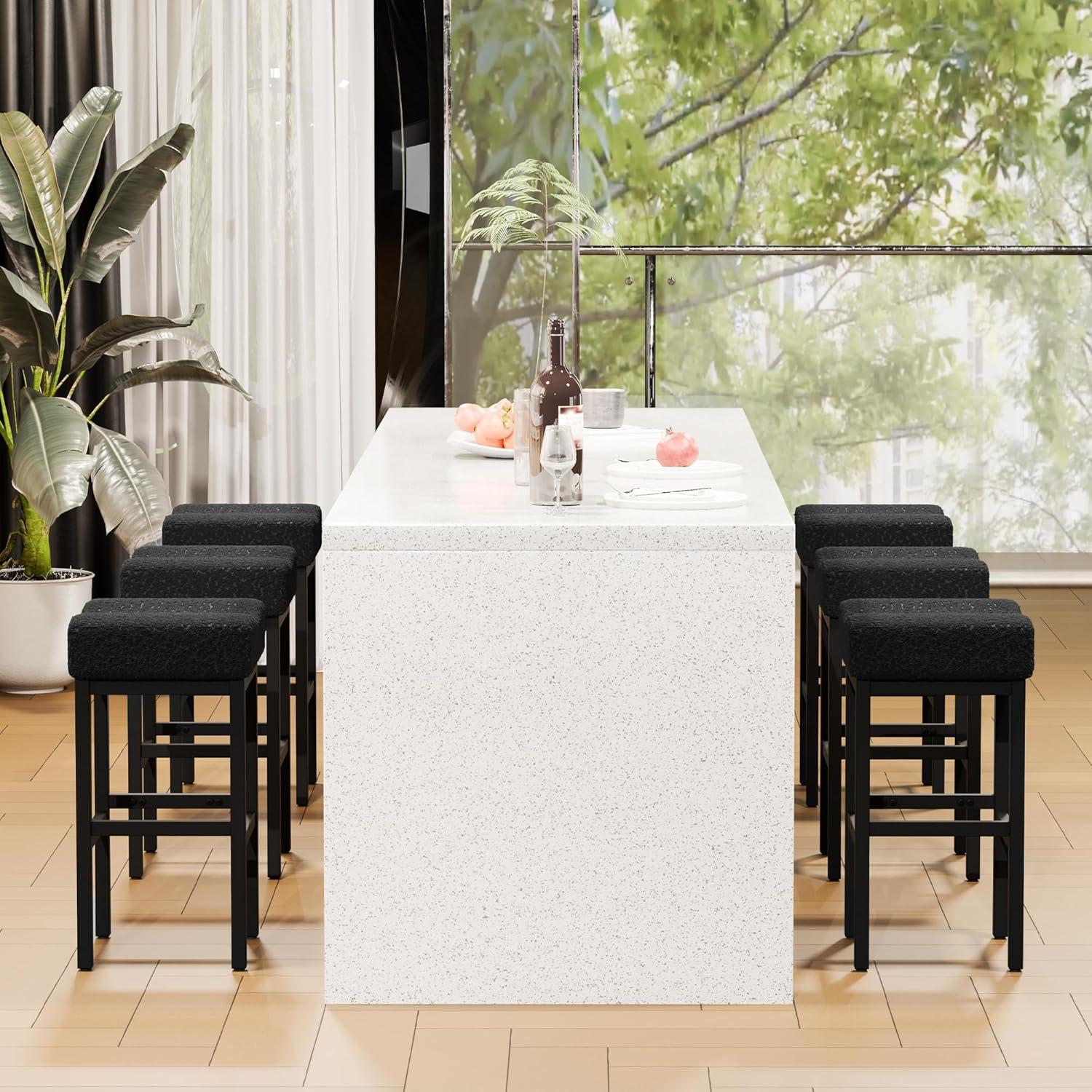 Our Review: Stylish & Sturdy Black Bar Stools Perfect for Any Space