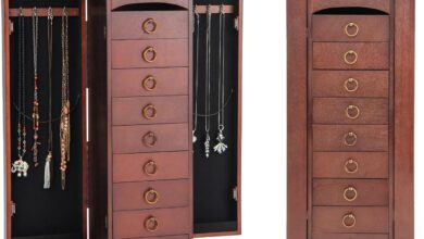 Discovering The Perfect Balance Of Style And Function In A Jewelry Cabinet